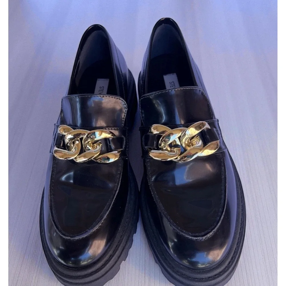 Steve Madden great please